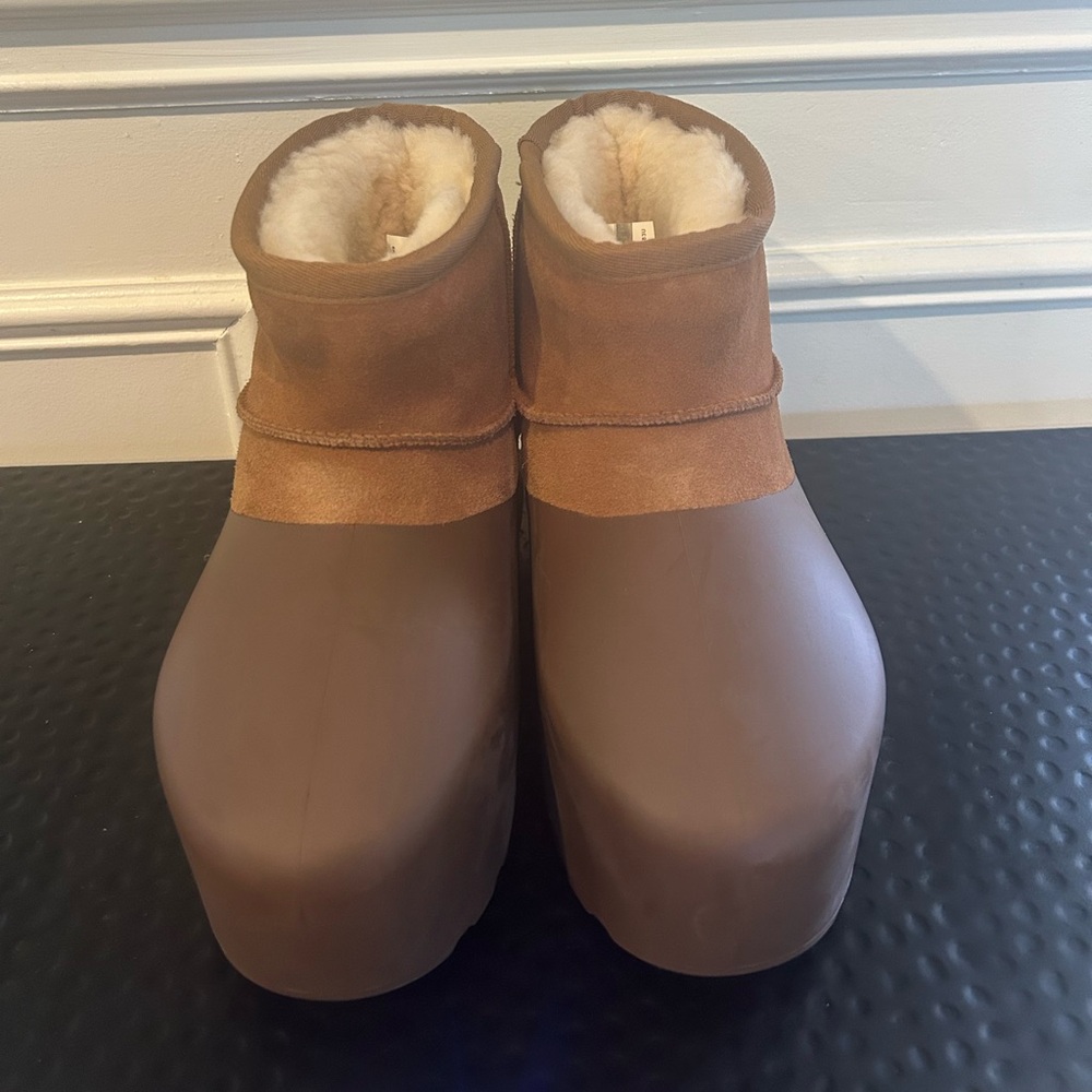 Ugg Classic Mini Pumped Molded UGGplush Boot